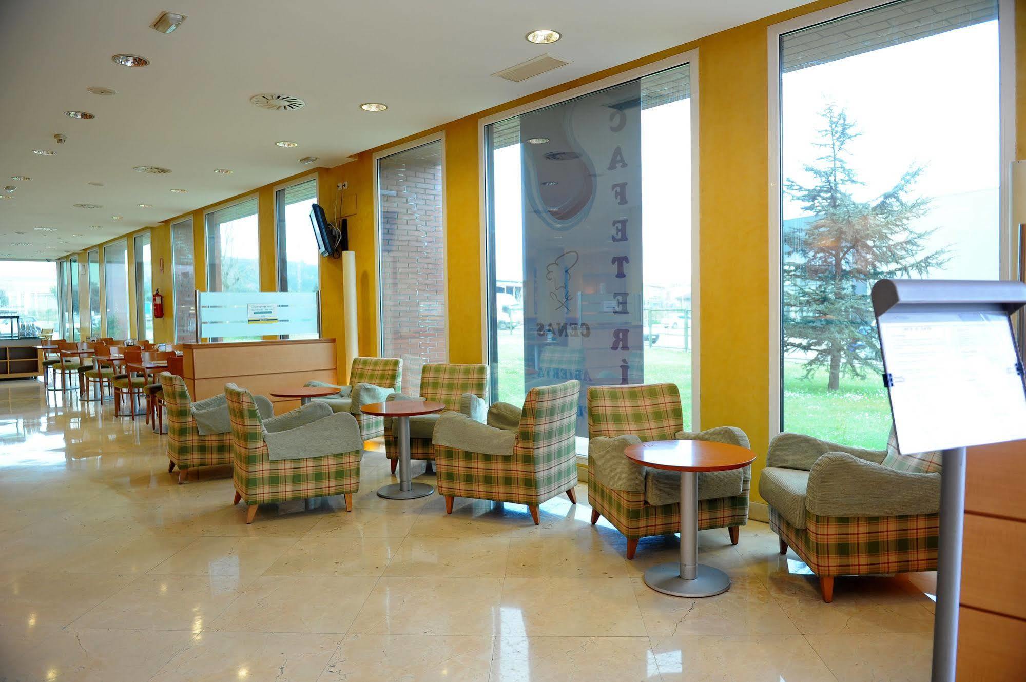 Hotel Puerta 3*
